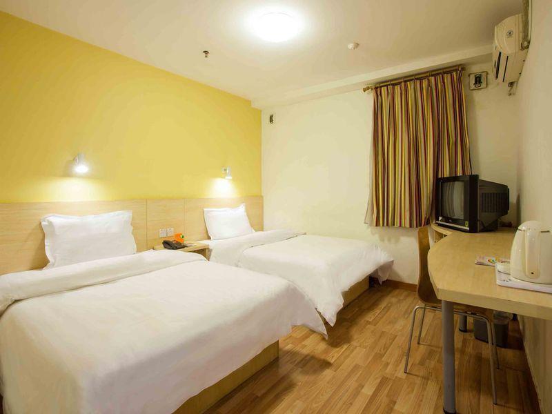 7 Days Inn Shenyang Bei Hang Commercial Street Buitenkant foto